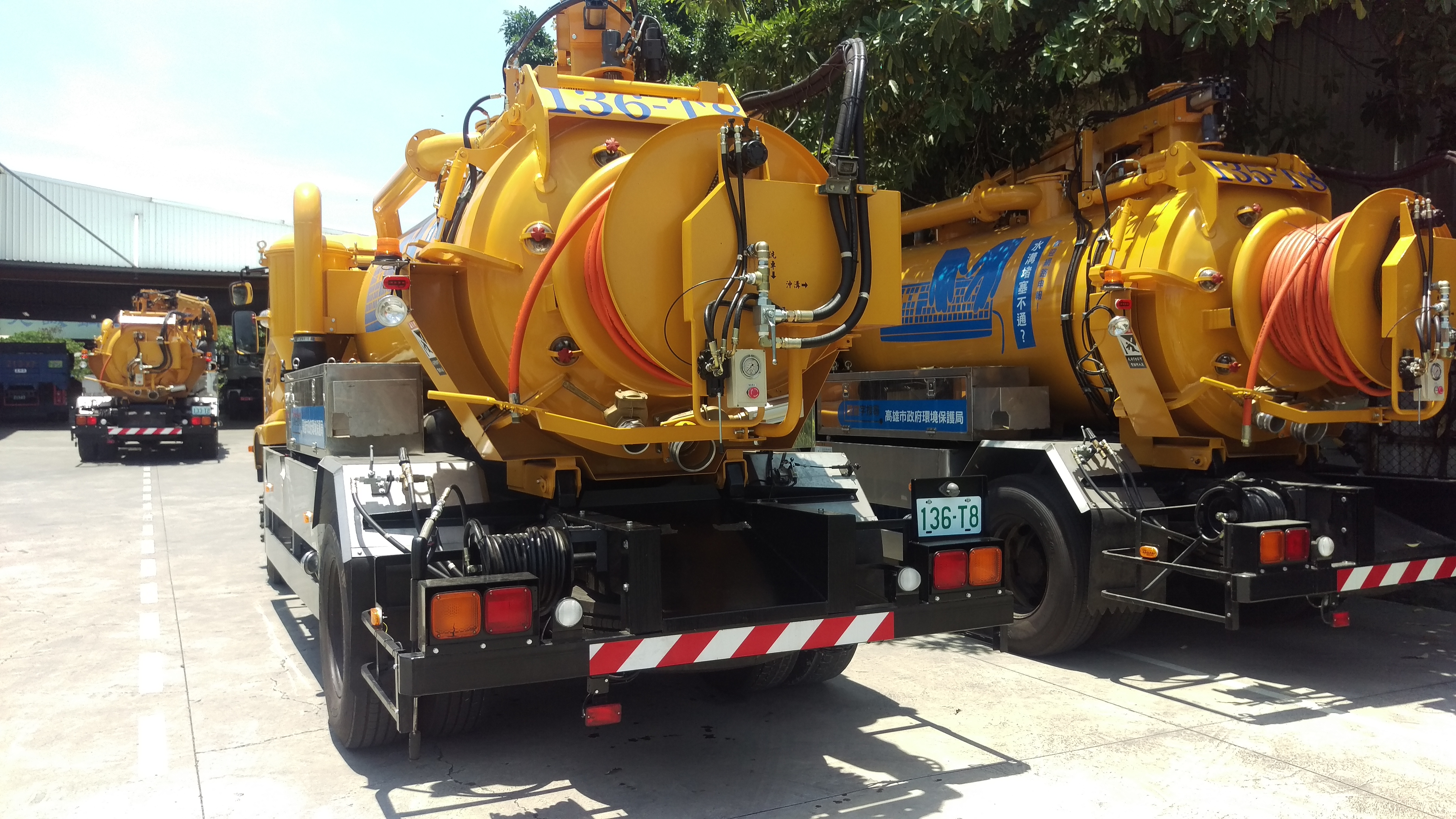 沖吸兩用清溝車(水肥車)SVT600 - 大來重工